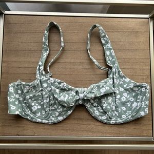 Abercrombie underwire bikini top. Green with white floral pattern. Never worn.